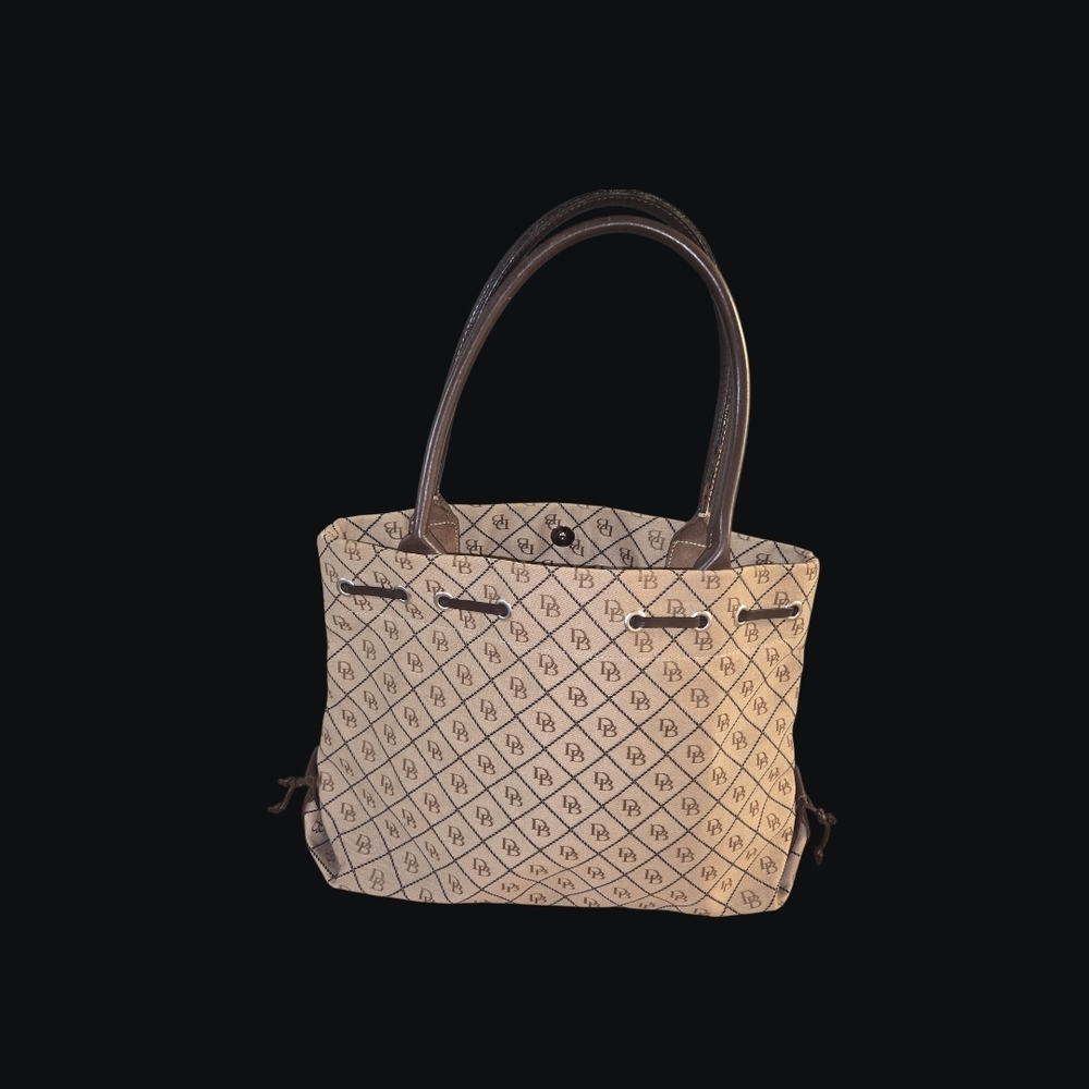 Dooney & Bourke Elegant Designer Tote Bag - Brown
